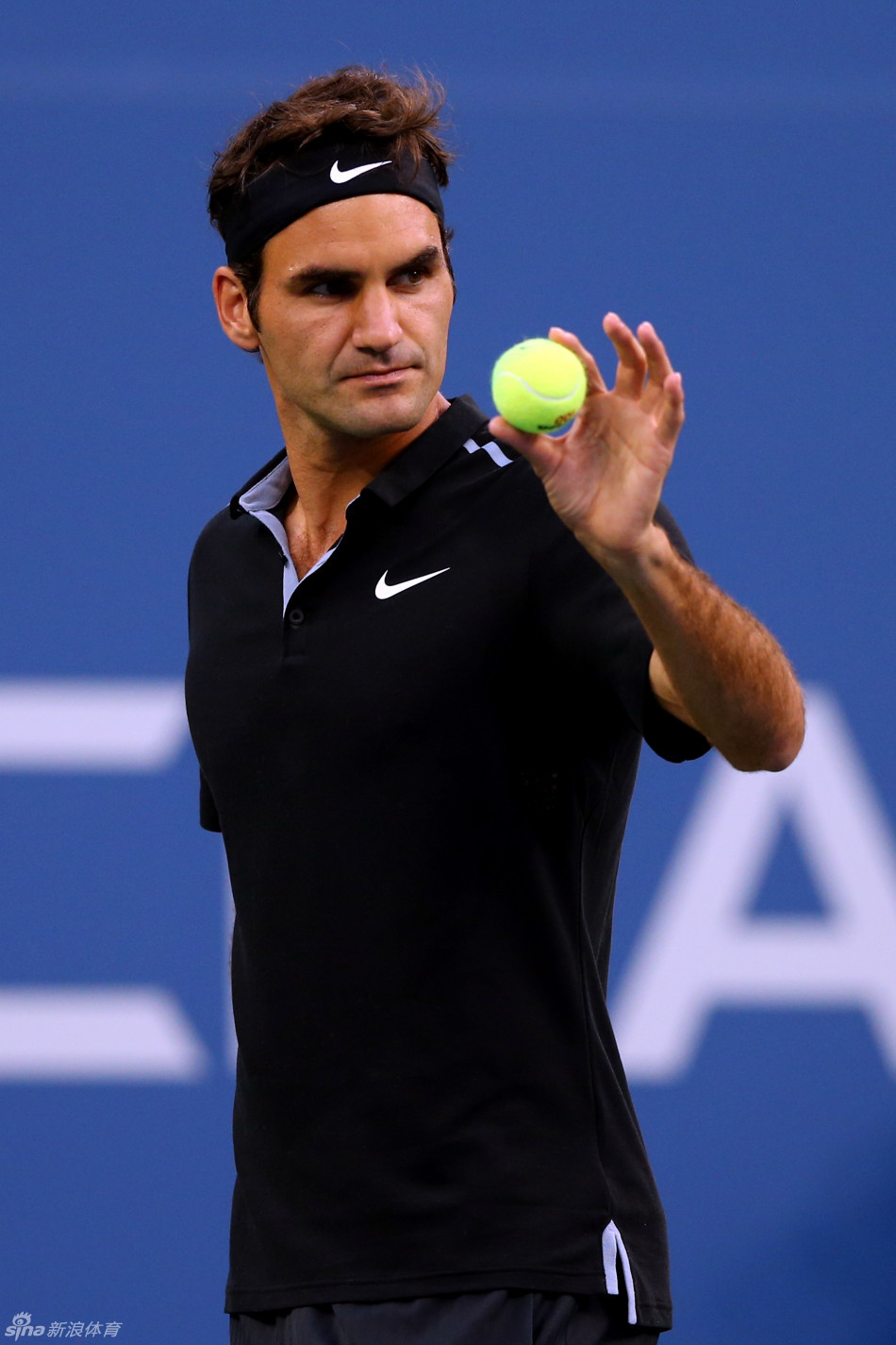 费德勒正手击球