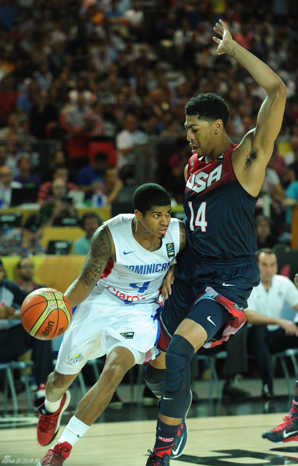 [男篮世界杯]多米尼加71-106美国_高清图集_新浪网