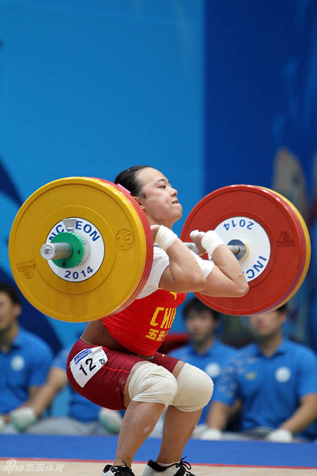 新浪直击举重女子48公斤级_高清图集_新浪网
