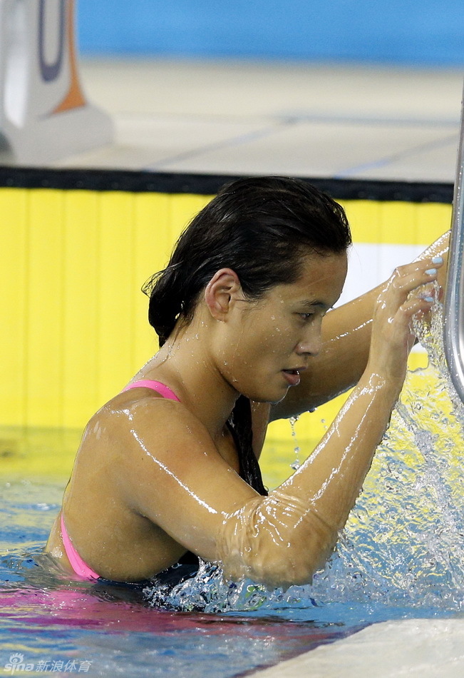 女子50米蝶泳陆滢夺冠_高清图集_新浪网