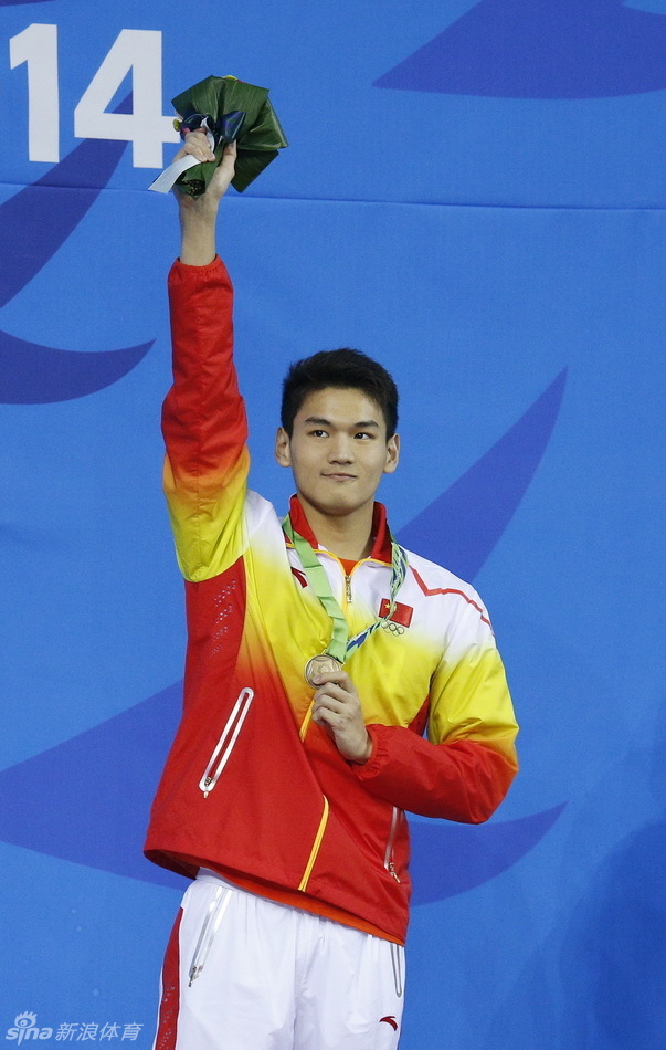 男子50米仰泳日本选手夺冠_高清图集_新浪网