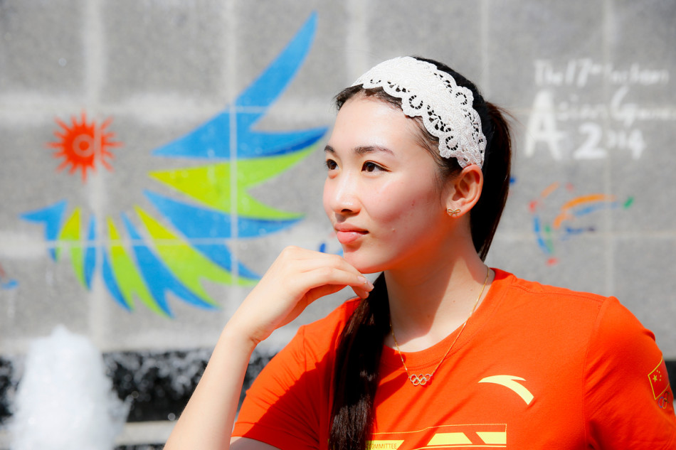 新浪直击花游女神陈晓君_高清图集_新浪网