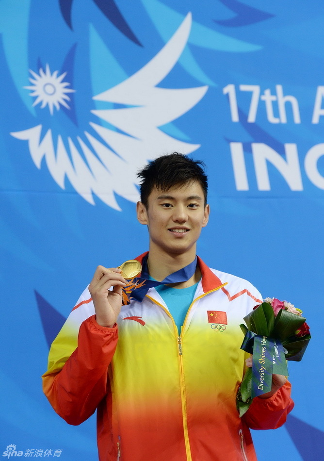 男子100米自由泳宁泽涛夺冠_高清图集_新浪网