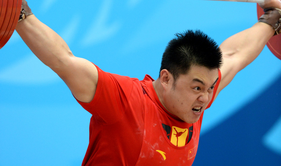 举重105公斤级杨哲夺金