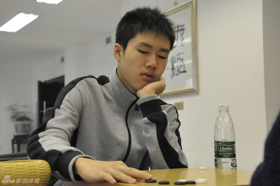 安冬旭五段 支持   键翻阅图片 列表查看 大图 全屏观看 2014.10.