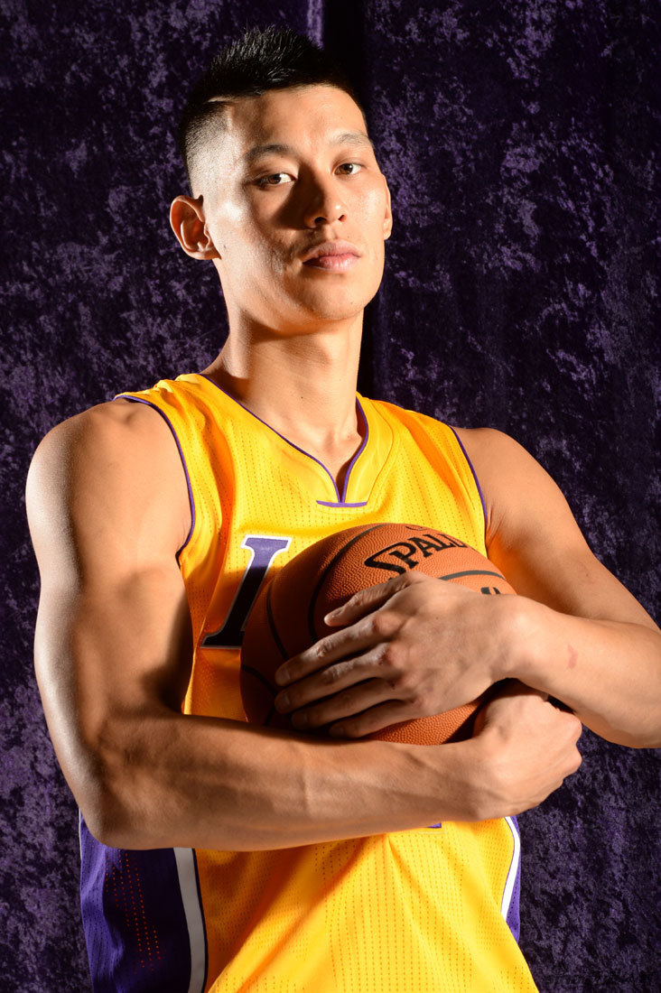 洛杉矶湖人队媒体日_高清图集_新浪网