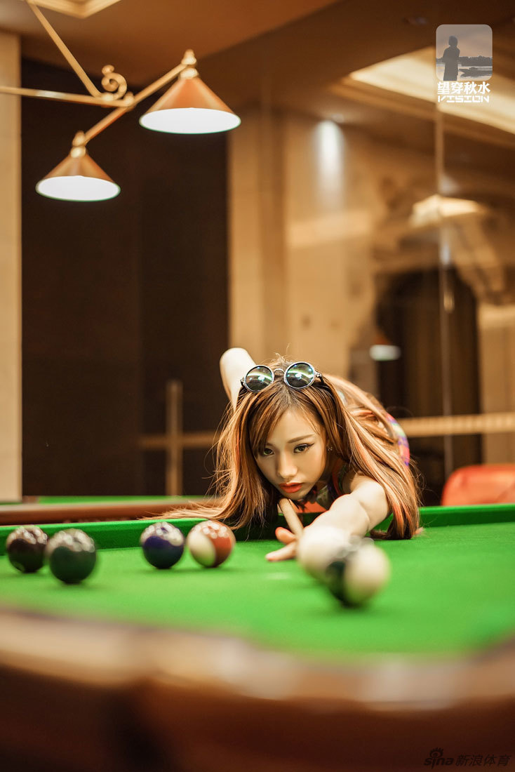 台球宝贝纯美写真