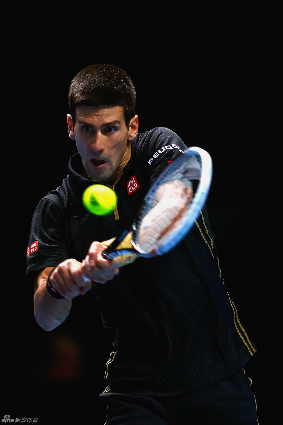 11月13日,atp总决赛小组赛,德约科维奇2-0轻取瓦林卡,两盘比分为6-3,6