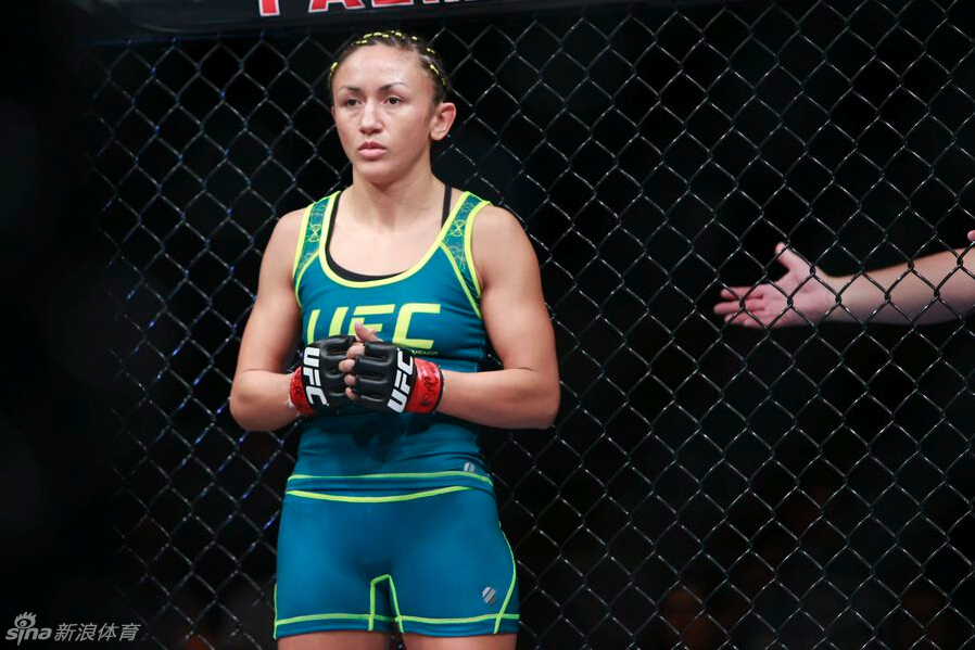 ufc首位女子草量级冠军出炉_高清图集_新浪网