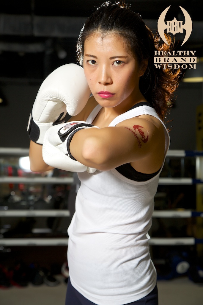 一大波火辣美女们练习泰拳