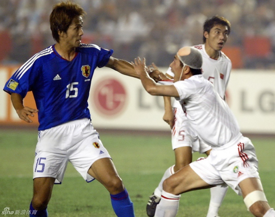 老照片回顾2004年亚洲杯_高清图集_新浪网