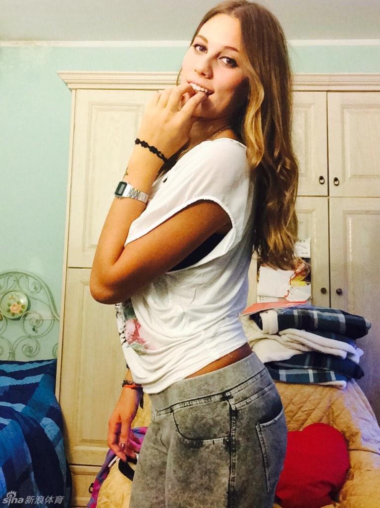 国米教母火辣私房照v_高清图集_新浪网