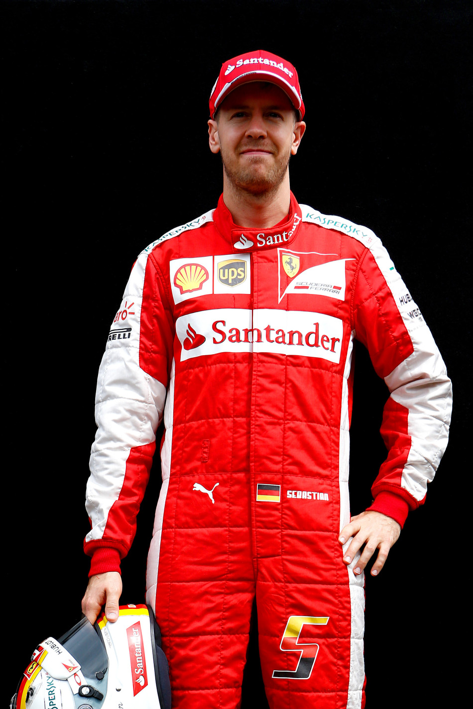 图为车手官方照.