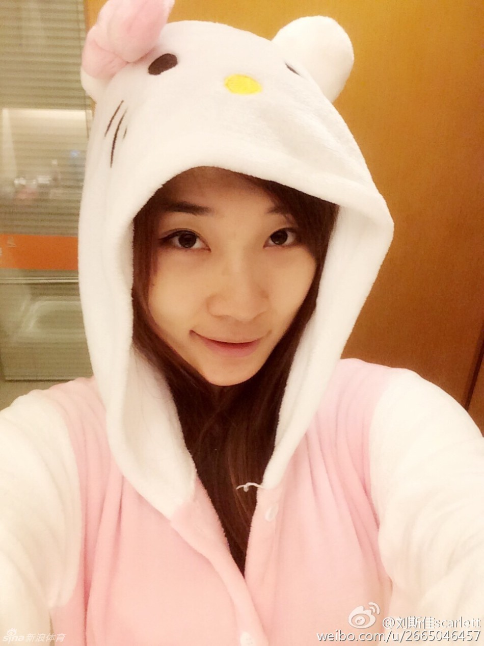 中国女子冰壶队美女刘斯佳