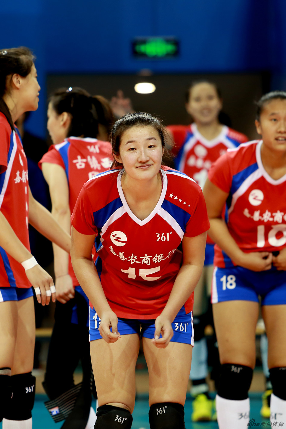 球迷镜头里的浙江女排_高清图集_新浪网