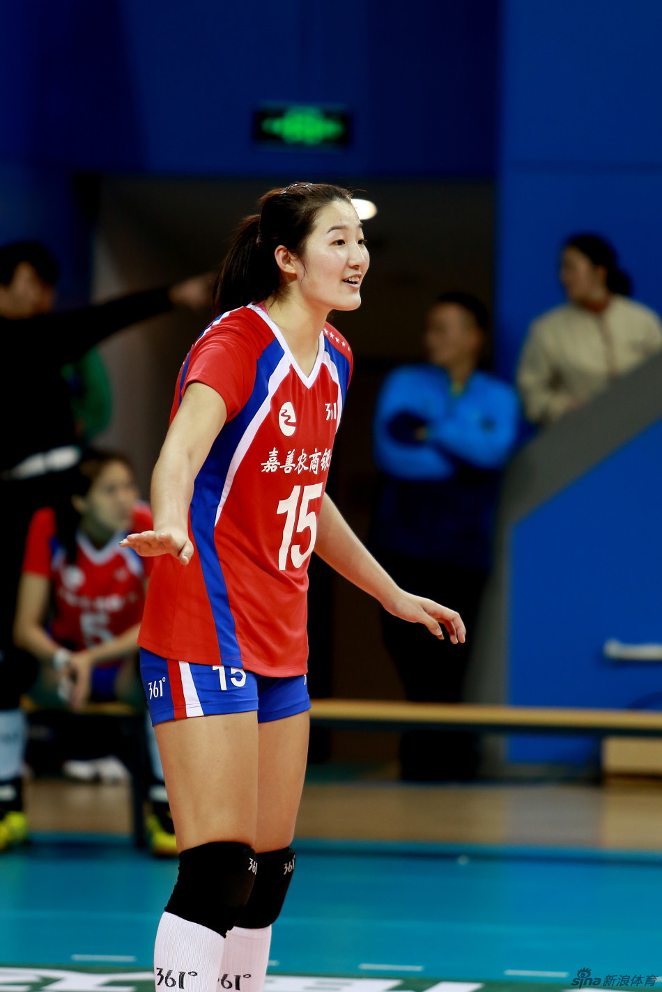 球迷镜头里的浙江女排_高清图集_新浪网
