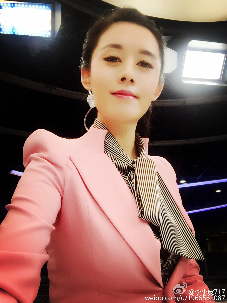 央视氧气美女体育主播_高清图集_新浪网