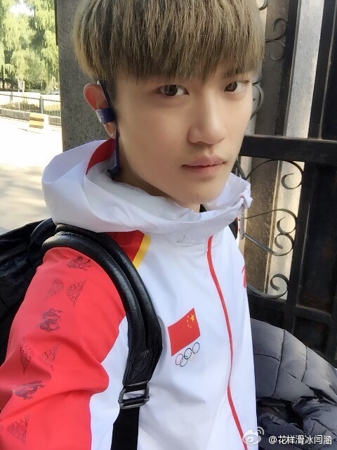 中国花滑小鲜肉闫涵帅照_高清图集_新浪网