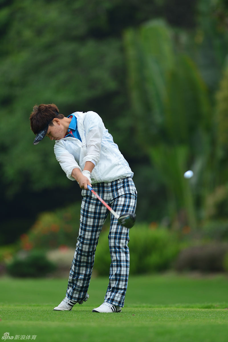 2 / 27 北京时间3月25日,中信银行中国业余高尔夫球巡回赛第二轮比赛