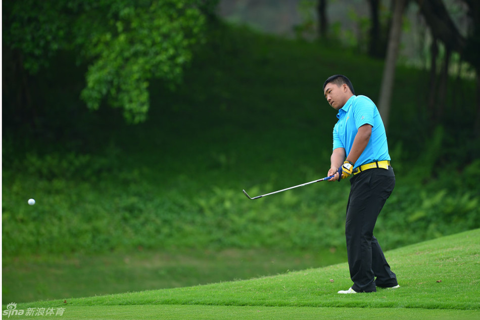 14 / 27 北京时间3月25日,中信银行中国业余高尔夫球巡回赛第二轮比赛