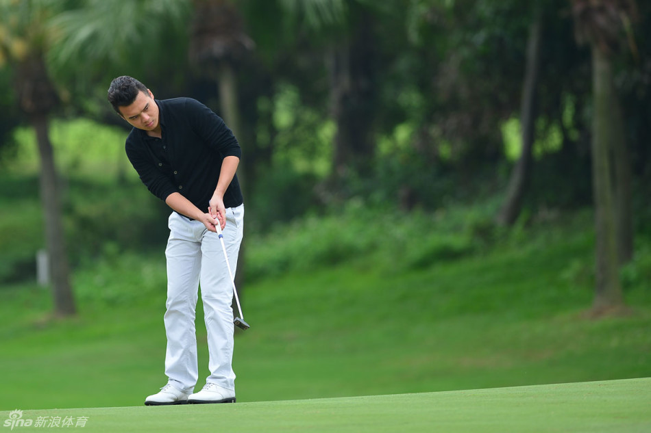 26 / 27 北京时间3月25日,中信银行中国业余高尔夫球巡回赛第二轮比赛