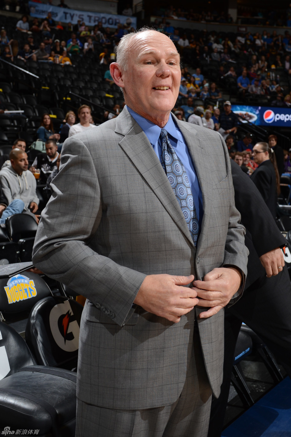 乔治-卡尔再回丹佛城_高清图集_新浪网