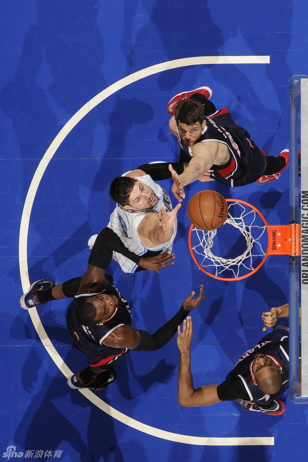 nba常规赛50大酷图_高清图集_新浪网