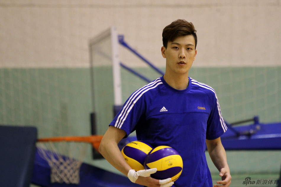 u23国家男排小鲜肉颜值高_高清图集_新浪网