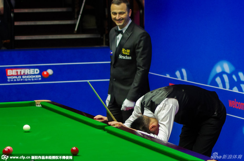 丁俊晖打丢147懊恼