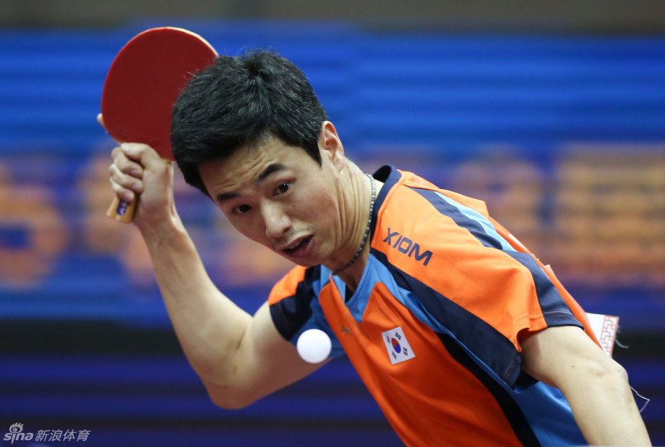 世乒赛男单马龙胜朱世赫_高清图集_新浪网