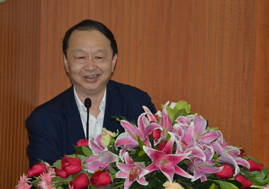 5月1日,清华校友围棋协会在清华大学正式成立,中信集团董事长常振明