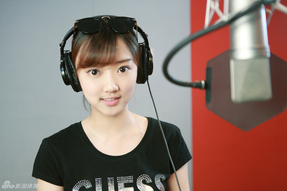 刘雨哲,1994年5月出生,大三学生,现就读中国传媒大学,播音与主持艺术