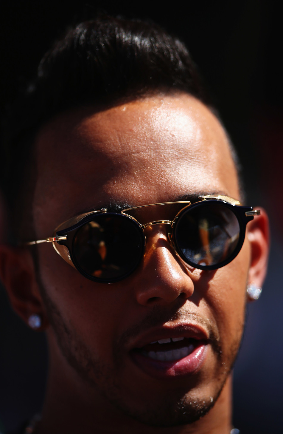 汉密尔顿的新发型