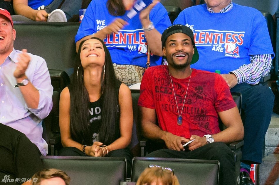 季后赛场边星光闪耀_高清图集_新浪网
