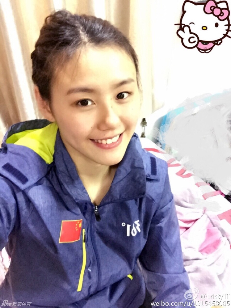 游泳美女刘湘近照