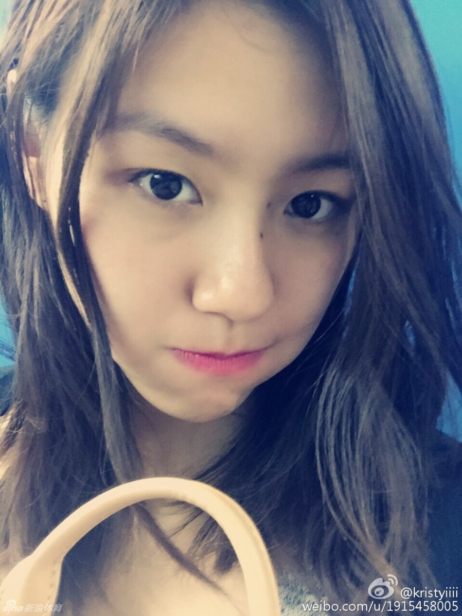 游泳美女刘湘近照