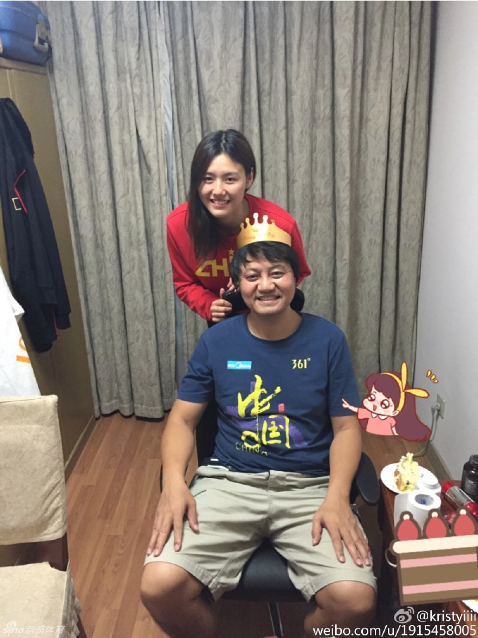 游泳美女刘湘近照