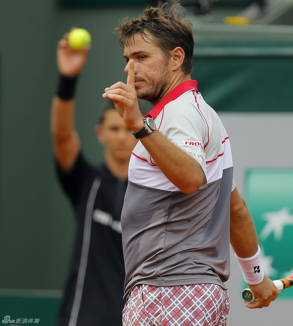 法网首轮费德勒轻松晋级_高清图集_新浪网