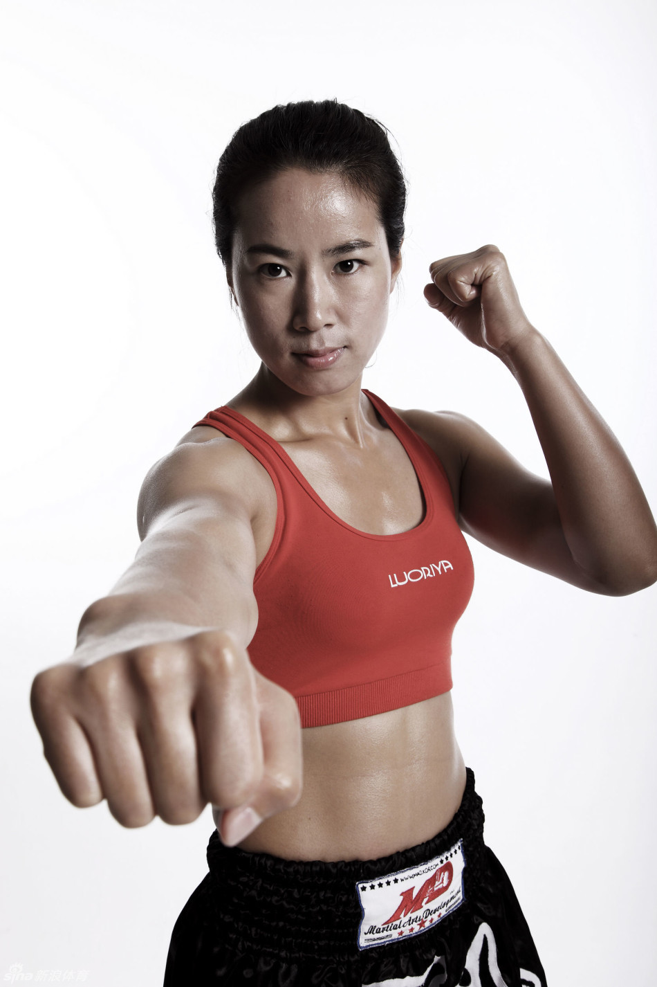 "金刚芭比"麦丽赫vs"搏击玫瑰"唐金