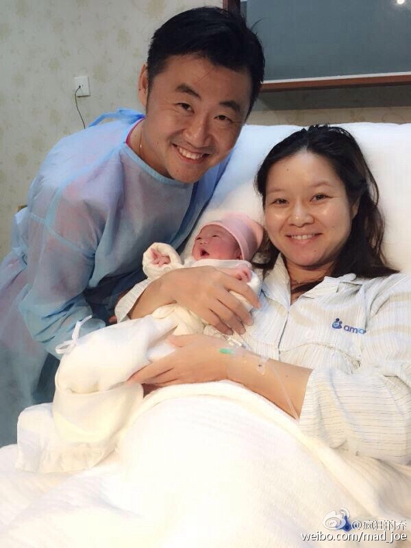 李娜姜山变三口之家