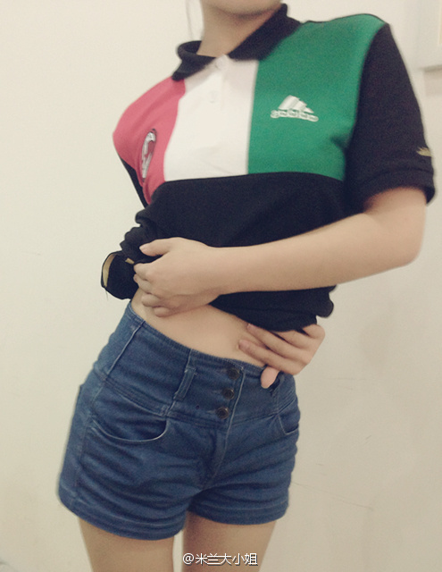 该理论源自美国科学家的最新研究:女孩子反手能摸到肚脐眼的身材就是