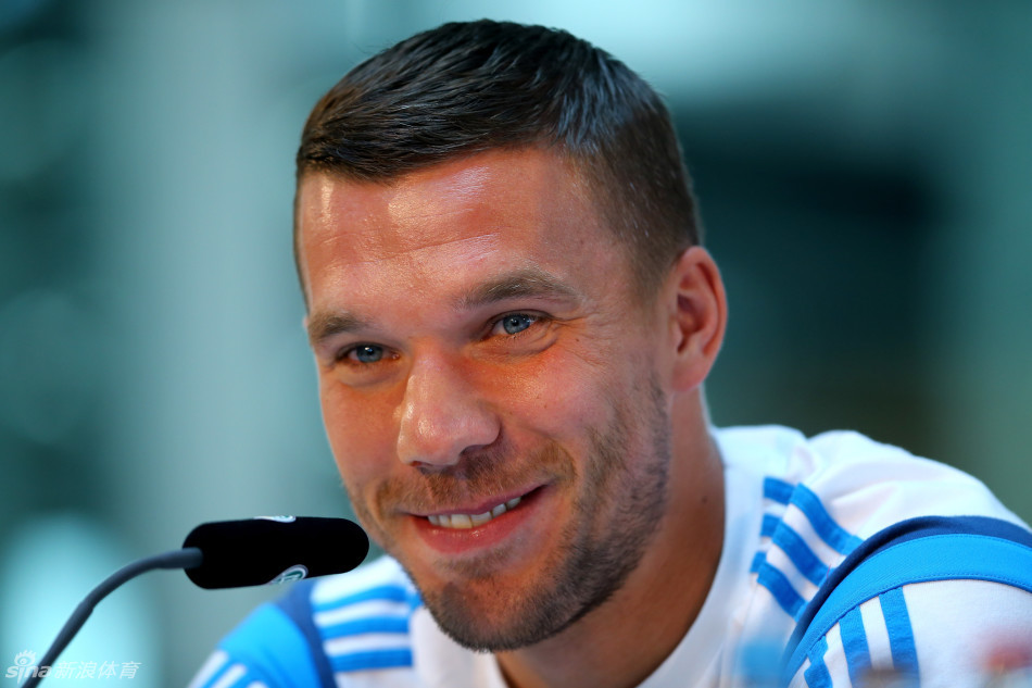 德国队推出全新大巴车_高清图集_新浪网