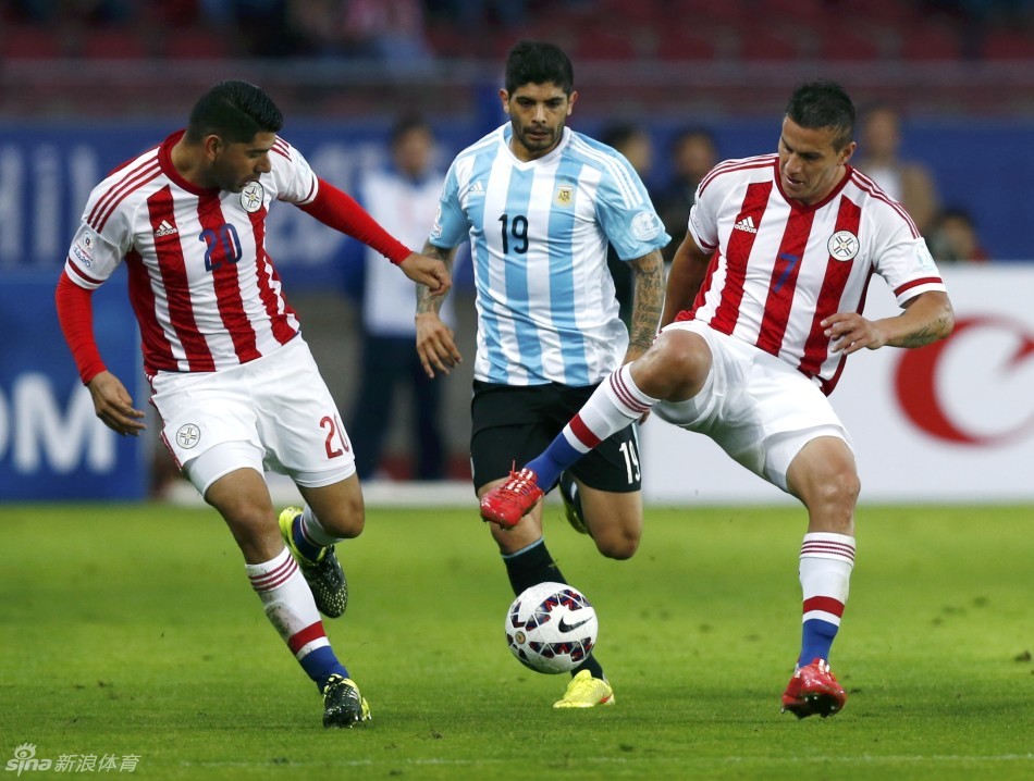 [美洲杯]阿根廷2-2巴拉圭_高清图集_新浪网