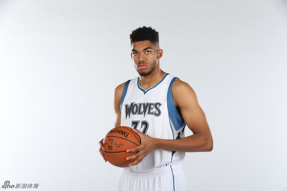 一周体坛回眸两朵玫瑰