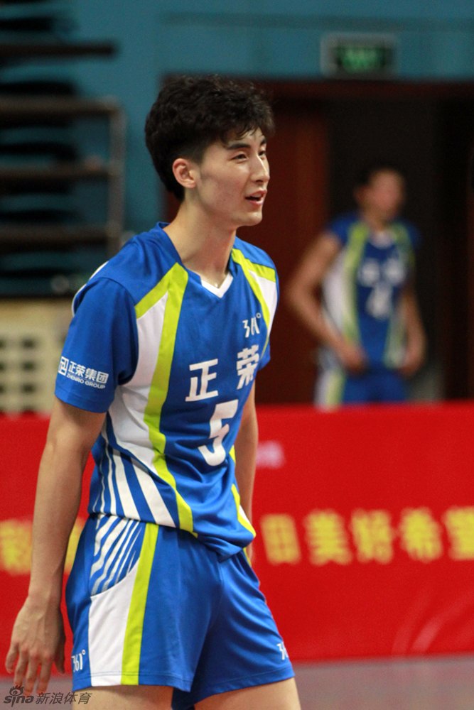 北京时间7月1日消息,2015全国男排冠军赛结束两个阶段的争夺.