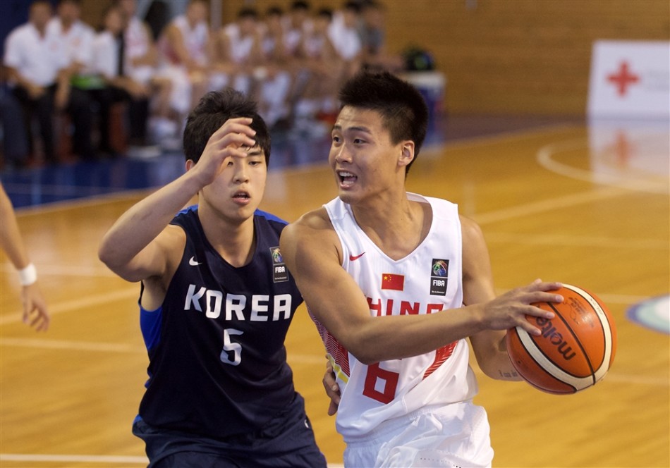 u19男篮世青赛9-16名排位赛,国青男篮54:77惨败韩国,将进入13-16名