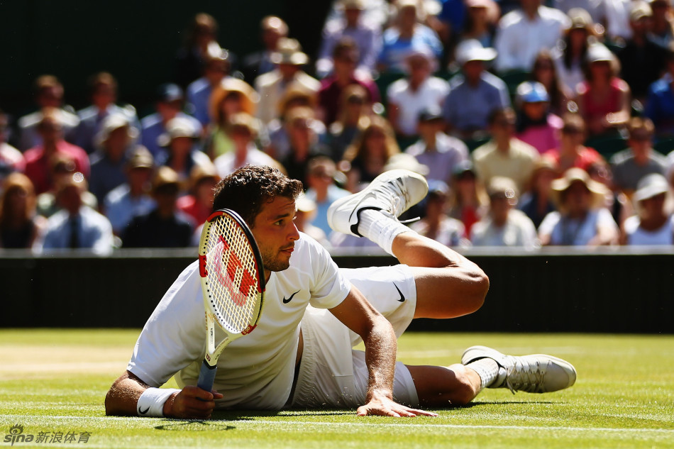 球员摔倒集锦_高清图集_新浪网