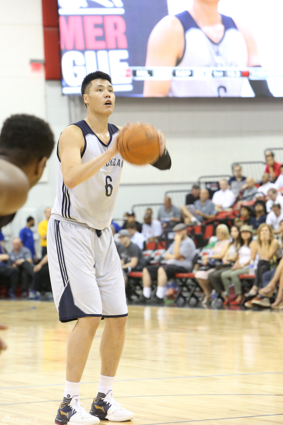 北京时间7月11日,nba夏季联赛鹈鹕101-89战胜雄鹿,贺天举代表鹈鹕队