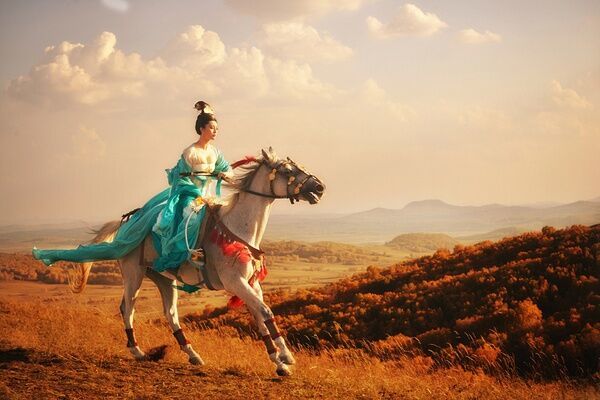 马背上的女神范冰冰_高清图集_新浪网