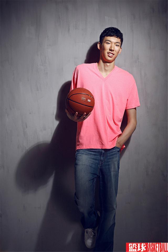 周琦写真暴帅! 能耍帅也能俏皮搞怪_高清图集_新浪网